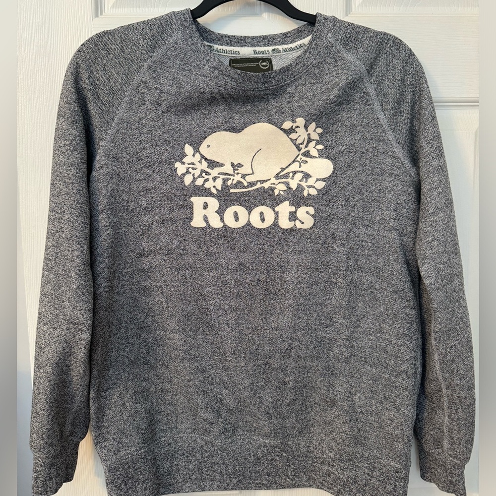Roots crew sweatshirt